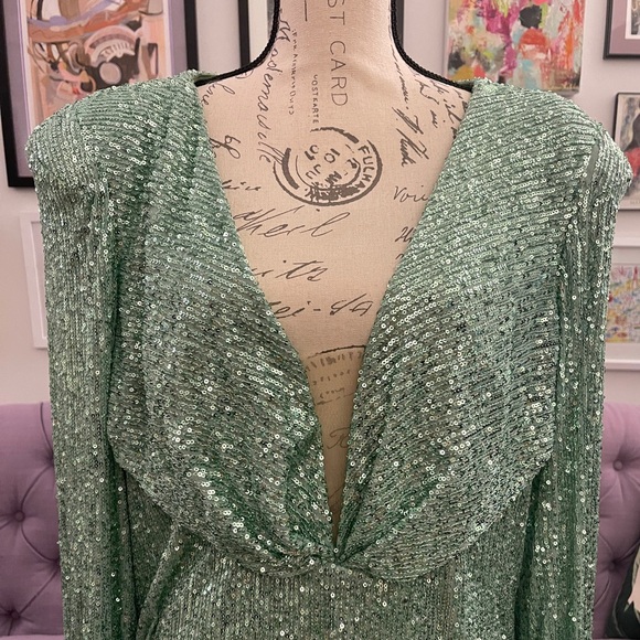 IEENA for Mac Duggal Green Sequin Dress 16 - Picture 3 of 9